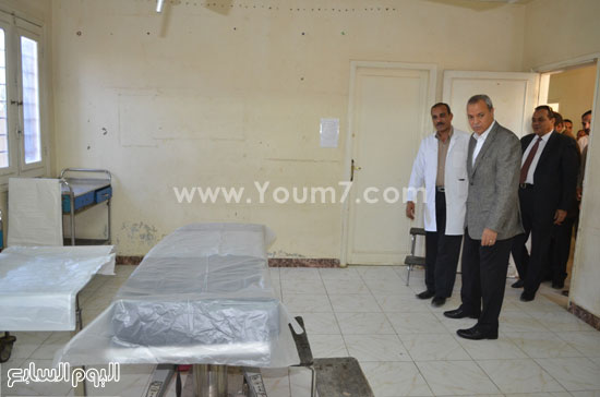 مدير مستشفى نجع حمادى-اللواء عبدالحميد الهجان -محافظ قنا (1)