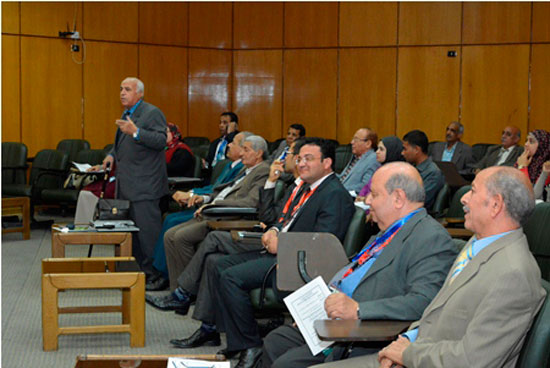 المؤتمر الدولى الثامن للتنمية والبيئة بجامعة أسيوط (4)
