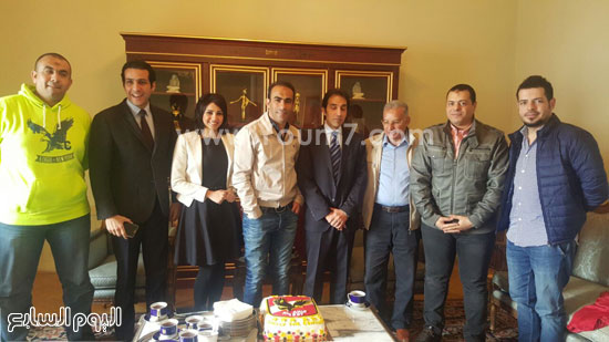 احتفال قنصليه مصر بتركيا بعبد العزيز عبد الشافى (2)