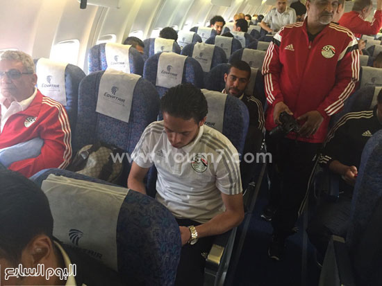 كواليس منتخب مصر فى الطائرة الخاصة قبل التوجه لنيجيريا (7)