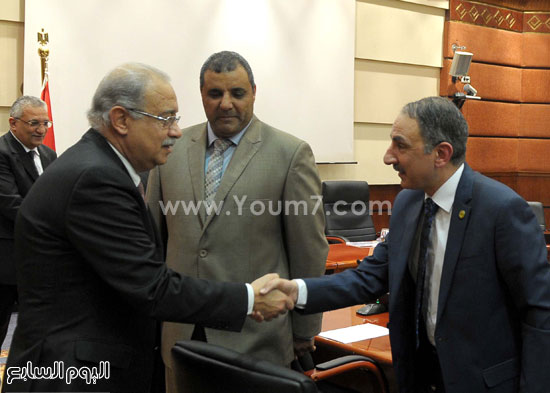  شريف إسماعيل رئيس الوزراء يستقبل نواب المنيا   (11)