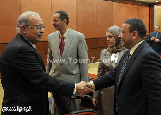  شريف إسماعيل رئيس الوزراء يستقبل نواب المنيا   (3)