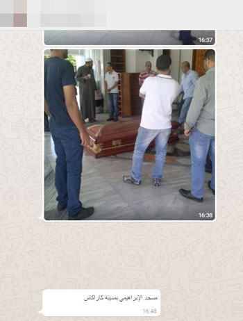 صلاة الجنازة على جثمان عبد الرحمن، بالمسجد الإبراهيمى (3)