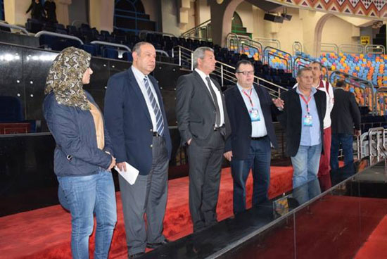 وزير الرياضة يشهد منافسات اليوم الأول من بطولة مصر الدولية لتنس الطاولة (1)