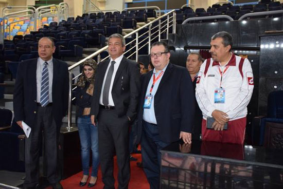 وزير الرياضة يشهد منافسات اليوم الأول من بطولة مصر الدولية لتنس الطاولة (2)