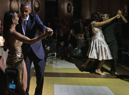 اوباما رقصه التانجو الارجنتين (1)