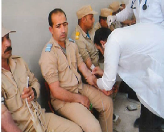 طلاب معهد أمناء الشرطة يتبرعون بالدم (4)