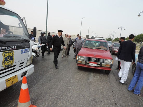  مدير أمن مطروح يقود حملة مرورية (2)