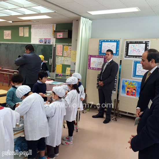 السيسى يختتم زيارته لليابان بجولة داخل مدرسة للتعليم الأساسى  (4)