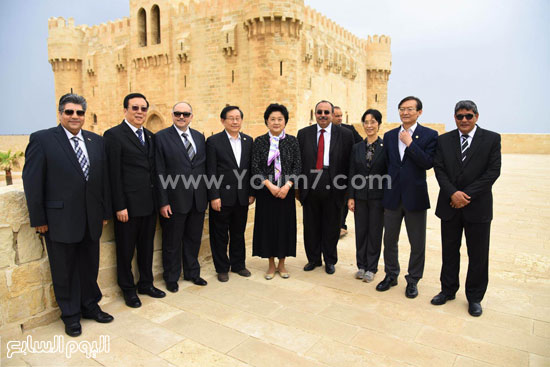 محافظ الاسكندريه يسلم مفتاح المدينه إلى نائب رئيس وزراء الصين (5)