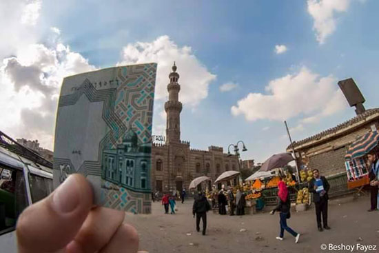 مصور يبدع ويكمل أشكال العملات الورقية بالمساجد الواقعية (8)