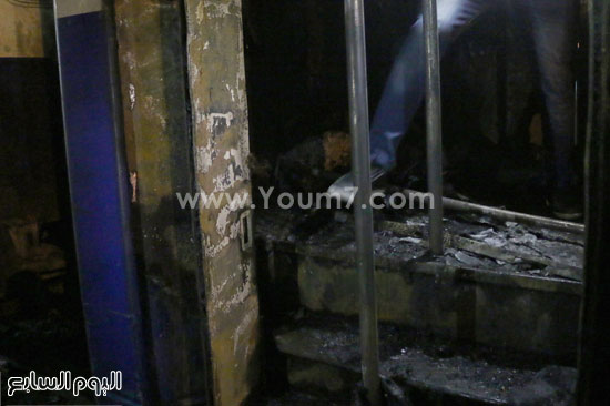 السيطرة على حريق ترام بمحطة فيكتوريا شرق الإسكندرية (7)