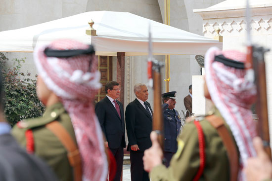 رئيس وزراء تركيا يصل إلى عمان فى زيارة تستغرق يوما واحدا (7)