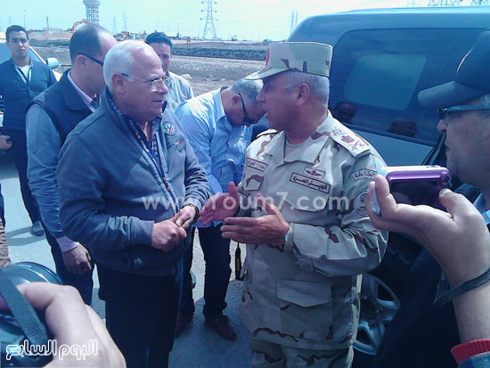 اللواء كامل الوزير يتفقد مشروعات شرق بورسعيد (1)