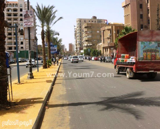 محافظ السويس يتفقد اعمال رصف وتطوير شارع الجيش (4)