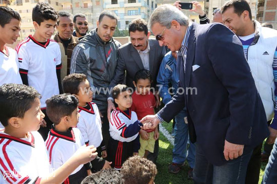  وزير الشباب يفتتح ملعب بمركز شباب طوسون بالإسكندرية (6)