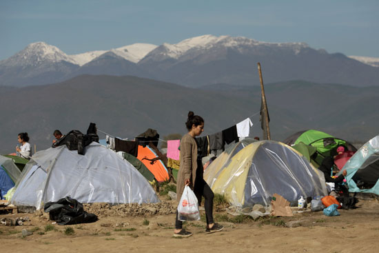 مخيم لاجئين فى اليونان (1)