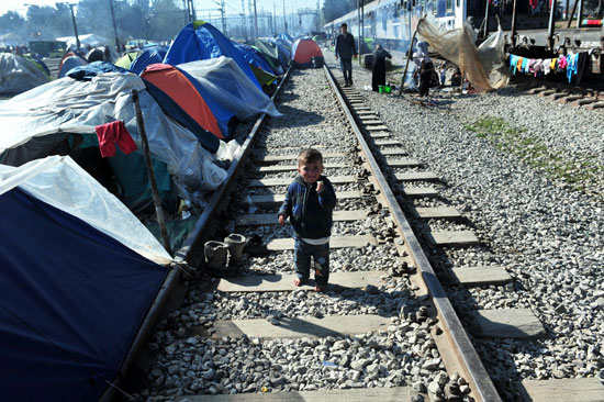 مخيم لاجئين فى اليونان (6)