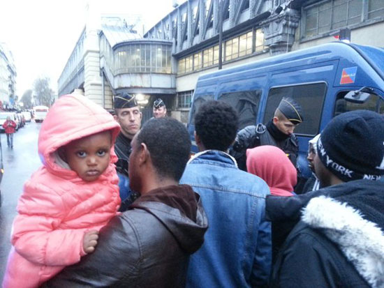 إخلاء مخيم لاجئين فى فرنسا ضمن خطة أمنية لحماية المنشآت الهامة (4)