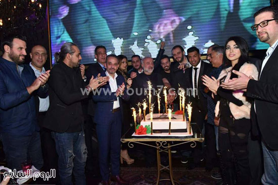 المطرب العراقى همام يحتفل بتوقيع عقود ألبوماته مع المنتج على المولى ببيروت (6)