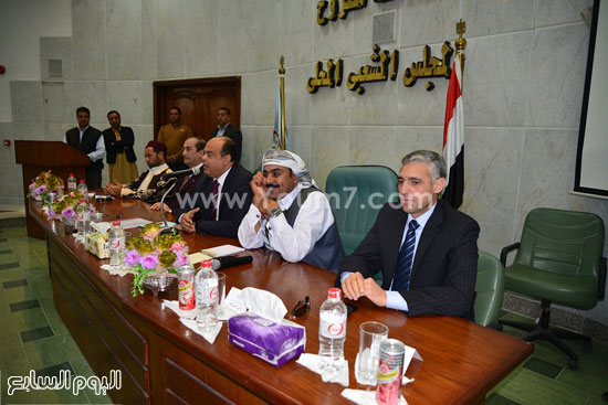  اجتماع محافظ ومدير أمن مطروح بمجلس العمد والمشايخ (9)
