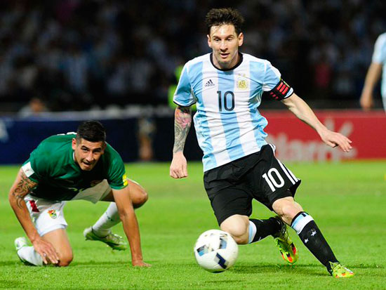 ميسي يدخل تاريخ الأرجنتين بعد الفوز على بوليفيا فى تصفيات المونديال (1)