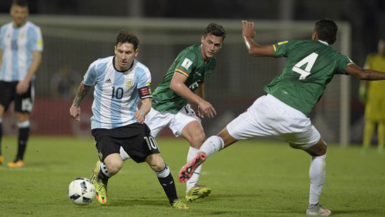 ميسي يدخل تاريخ الأرجنتين بعد الفوز على بوليفيا فى تصفيات المونديال (6)