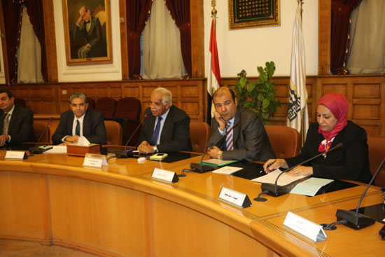 اجتماع محافظ القاهرة ووزير التموين ووزير البيئه (3)