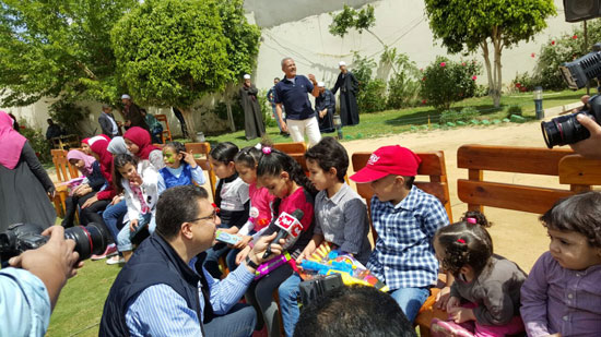 اخبار التليفزيون،عمرو الليثي،احتفالات يوم اليتيم،واحد من الناس،قناة الحياة،اخبار البرامج (4)