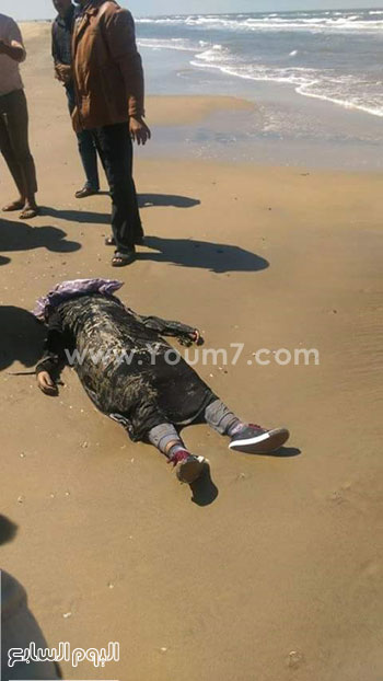 انتشال الجثث بسواحل كفر الشيخ (9)