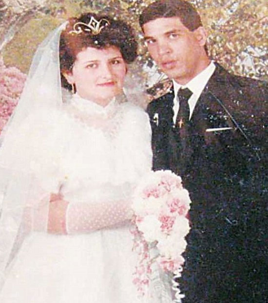 زواج مختطف الطائرة المصرية (2)
