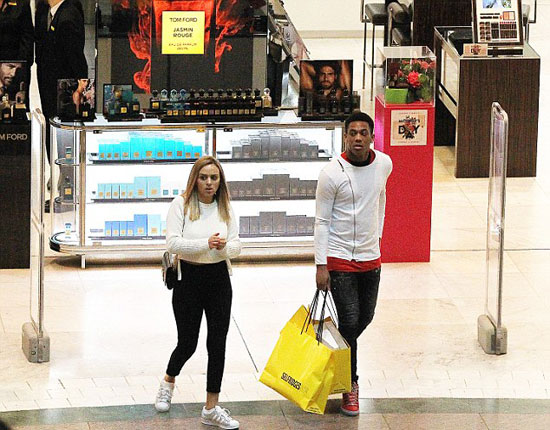 -الثنائي-بعد-التسوق -الثنائي-بعد-التسوق