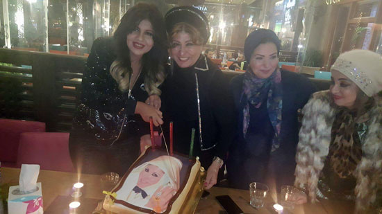 سهير رمزى تحتفل بعيد ميلادها السادس والستين (4)
