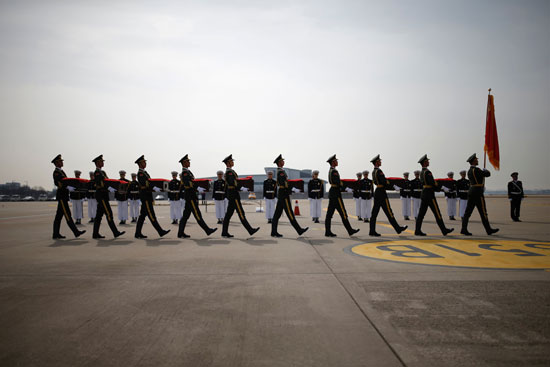 رفات 36 عسكريا صينيا (4)