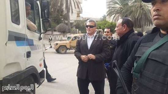 مدير أمن شمال سيناء يتفقد شوارع العريش ويؤكد تأمين المدينة بالكامل (1)