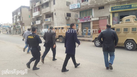 مدير أمن شمال سيناء يتفقد شوارع العريش ويؤكد تأمين المدينة بالكامل (2)