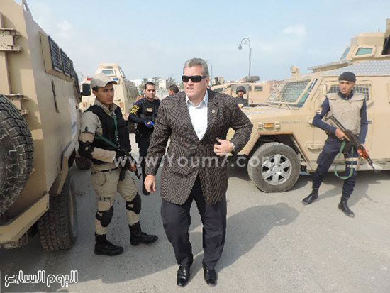 مدير أمن شمال سيناء يتفقد شوارع العريش ويؤكد تأمين المدينة بالكامل (4)
