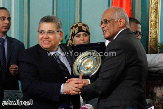 تكريم الدكتور على عبد العال رئيس مجلس النواب بجامعة عين شمس (7)