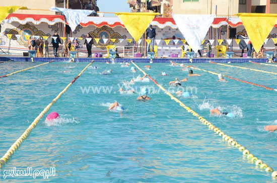 جانب-من-افتتاح-بطولة-الجمهورية-لسباحة-البراعم-(4)