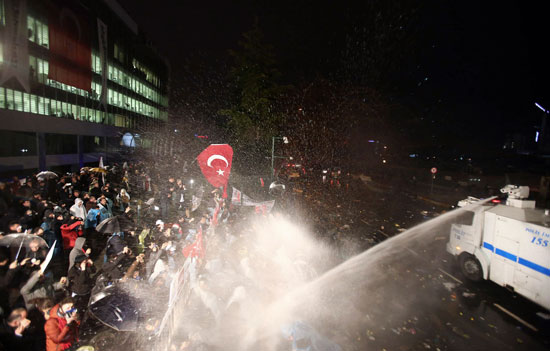اشتباكات-تركيا---شرطه-تركيا-(25)