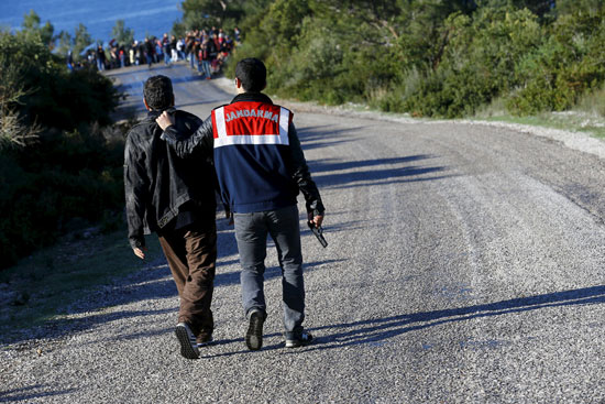 لاجئين-،-مهاجرين-،-جزيرة-ليسبوس-اليونانية-،-تركيا-،-اخبار-عالمية-،-صور--(2)