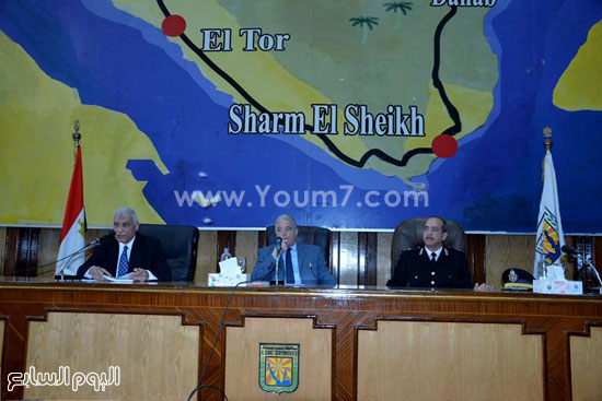 اجتماع المجلس التنفيذى لمحافظة جنوب سيناء (1)