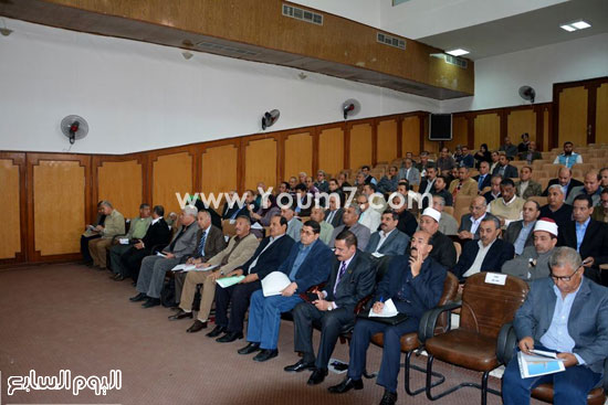 اجتماع المجلس التنفيذى لمحافظة جنوب سيناء (4)