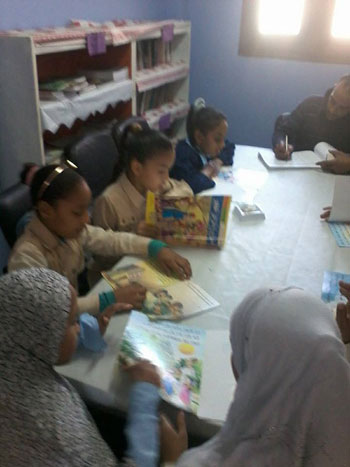 ورشة لتعليم الأطفال الفنون والقراءة الحرة بقصر ثقافة الأقصر (4)