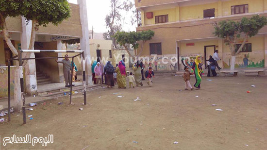 إحالة 3 مدراء مدارس فى بنى سويف للتحقيق بسبب الفوضى وغياب وتأخر المعلمين (1)