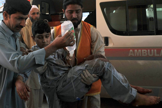  تفجير انتحارى بمجمع محاكم بباكستان (4)