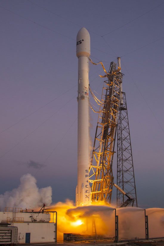 صاروخ Falcon 9 (7)