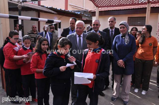 محافظ بورسعيد يوجه بتجميل أسوار المدارس (2)