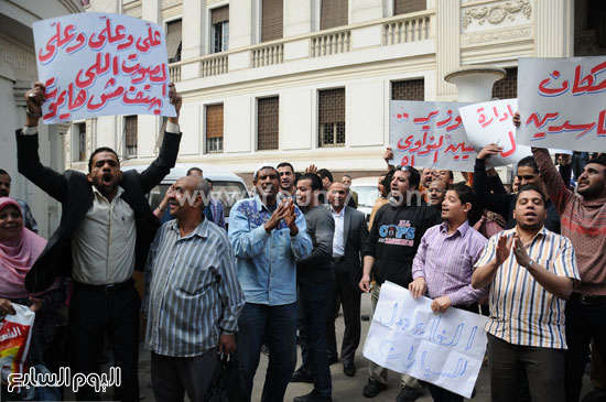 وقفه احتجاجيه موظفى الاتصالات المصريه للاتصالات (10)