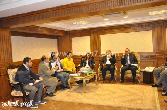 محافظ الجيزة خلال اجتماعه بالصحفيين  (3)